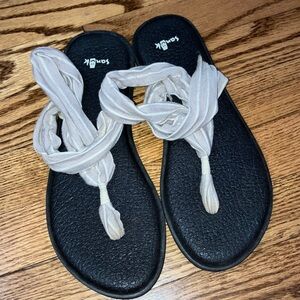 Sanuk Black and Cream Women's Sandals